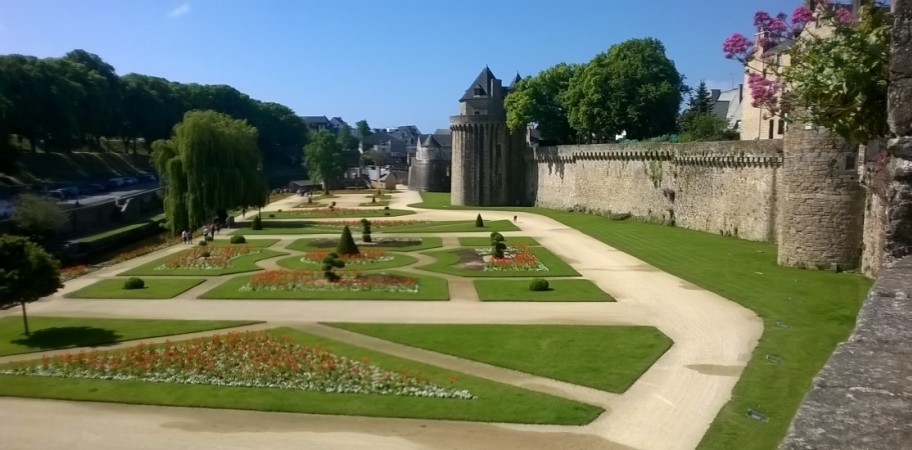 Visit: Guided Tour Of Vannes - Vannes, France Guided By Awen Jacquier ...